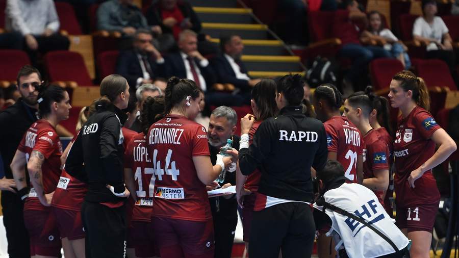 VIDEO | Rapid, victorie mare în Liga Campionilor la Handbal Feminin, 34-32 cu Esbjerg. Atmosferă senzaţională în sala din Mioveni