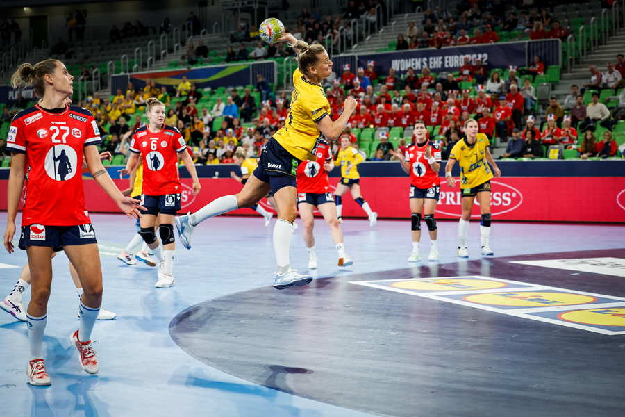 Deţinătoarea trofeului, Norvegia, prima semifinalistă a europeanului de handbal