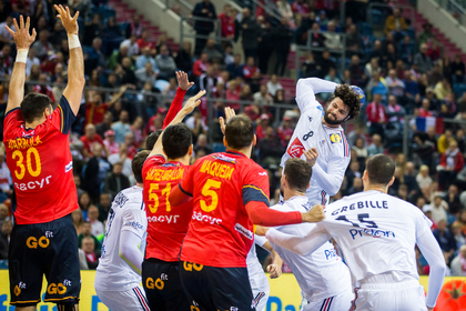 Mondialul de handbal a ajuns în faza sferturilor de finală. Competiţia a devenit o afacere aproape europeană. Toată acţiunea e pe Prima Sport