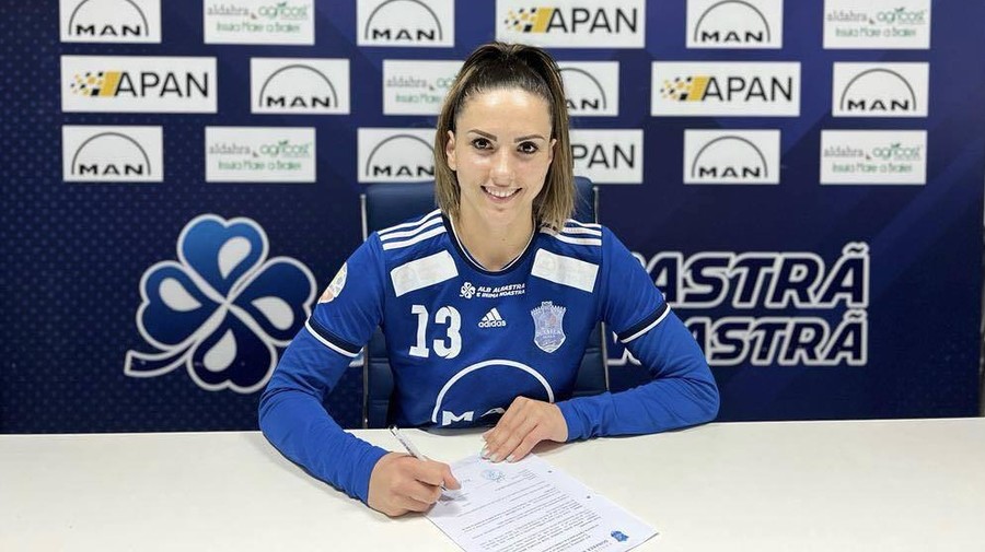 HC Dunărea Brăila a anunţat prelungirea contractului pivotului Nicoleta Balog
