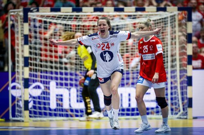 VIDEO | Norvegia revine fabulos cu Danemarca şi va juca finala Campionatului Mondial cu Franţa, care nu a avut emoţii împotriva Suediei