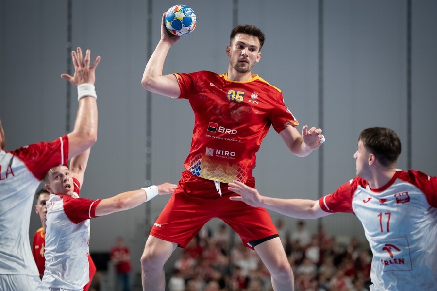 Polonia - România 30-29. Ne-am calificat de pe locul 3 în grupă la Campionatul European