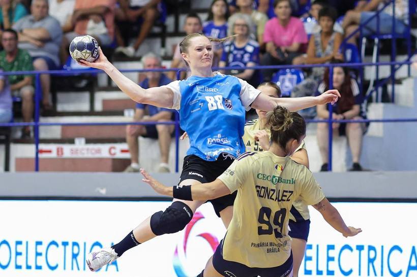 CSM Bucureşti, prima finalistă a Supercupa României, după victoria cu Minaur Baia Mare