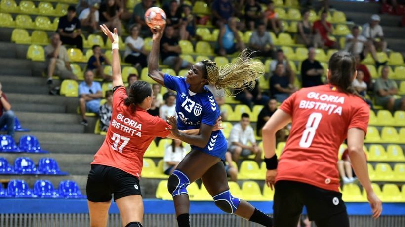 Handbal feminin: Gloria Bistriţa – Minaur Baia Mare, scor 32-22, în etapa a III-a a Ligii Naţionale
