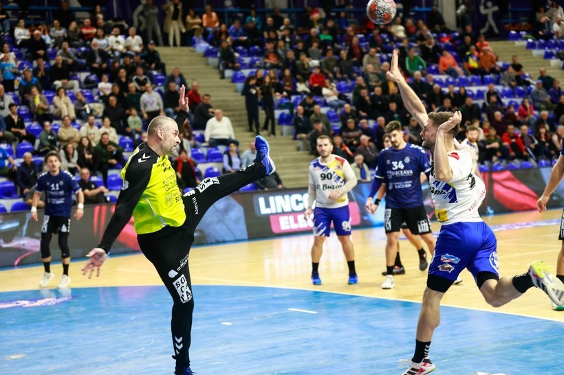 HC Buzău – RK Leotar 46-21, în turul II al European Cup la handbal masculin