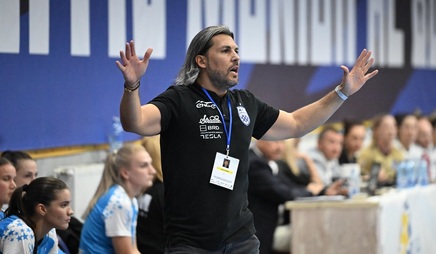 Adi Vasile a rupt tăcerea după plecarea de la CSM Bucureşti. ”Iubire pentru club şi pentru oamenii cu care am lucrat”