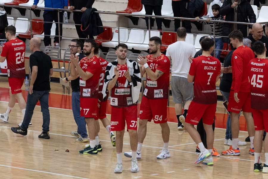 Handbal masculin: Campioana Dinamo Bucureşti, prima victorie în Liga Campionilor