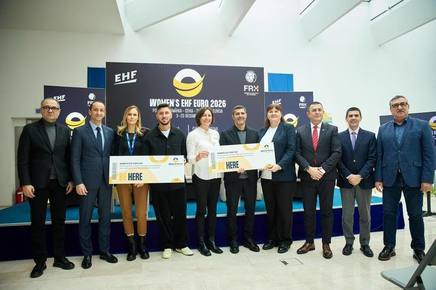 S-a lansat platforma de ticketing pentru Women’s EHF EURO 2026. Dani Coman şi Ciprian Marica au primit simbolic primele bilete 