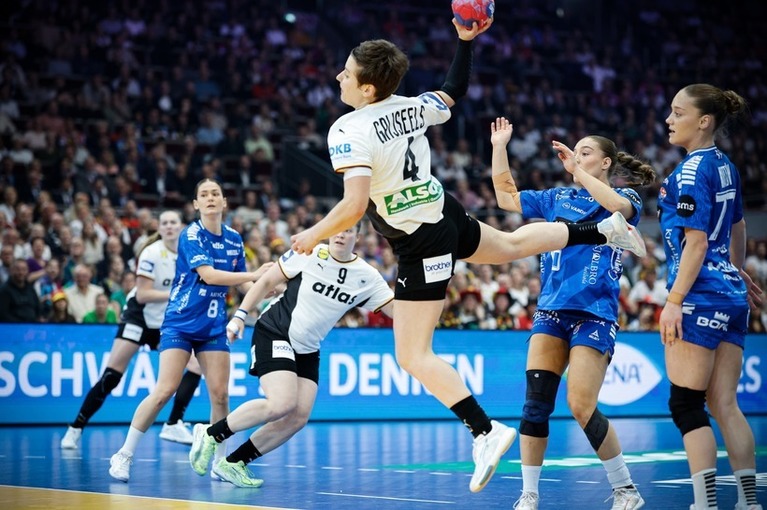 Handbal feminin, CM 2025: Germania învinge Brazilia în sferturi şi este prima semifinalistă