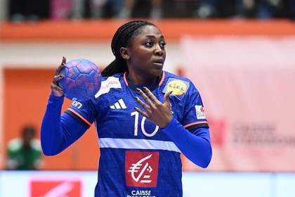 Transfer stelar în handbalul feminin! Căpitanul naţionalei Franţei a semnat