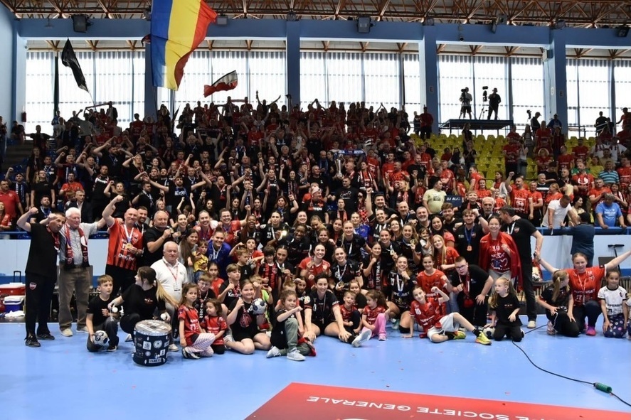 Gloria Bistriţa, campioană naţională în premieră. Titlul va fi sărbătorit în mijlocul oraşului