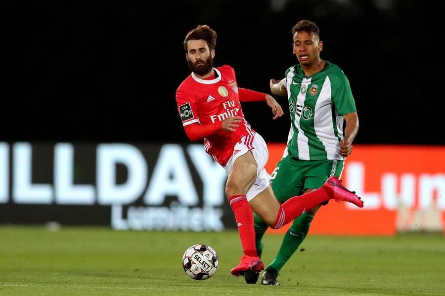 VIDEO Benfica se impune dramatic pe terenul lui Rio Ave şi rupe blestemul remizelor. „Vulturii” o depăşesc pe Porto în clasament şi urcă pe primul loc