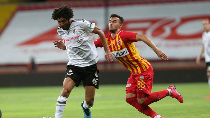 VIDEO Kayserispor - Beşiktaş 3-1. Silviu Lung Jr a făcut un meci de excepţie şi a contribuit cu paradele sale la victoria gazdelor