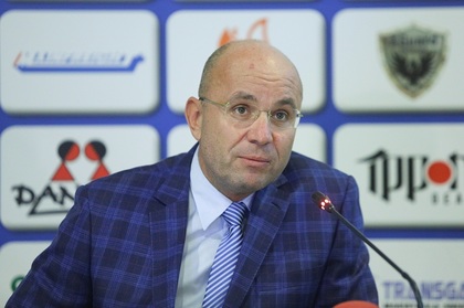 EXCLUSIV | Cozmin Guşă şi poveştile din spatele lui FC Naţional şi Poli AEK Timişoara: "Am vrut să duc echipa la Cluj, dar au fost blegi"