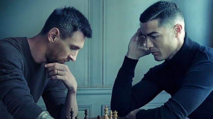 FOTO ǀ Imaginea anului în lumea fotbalului! Cristiano Ronaldo şi Lionel Messi, în aceeaşi reclamă