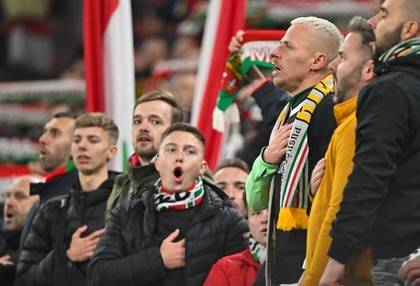 Federaţia Maghiară de Fotbal ignoră decizia UEFA şi va permite afişarea steagului Ungariei Mari! Atac către FRF