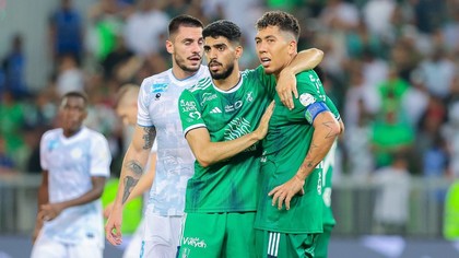 VIDEO | Al Ahli - Al Akhdoud 1-0. Vedetele gazdelor le-au răpit în ultimele minute egalul lui Florin Tănase şi Andrei Burcă. Jucătorul român a fost aproape să înscrie