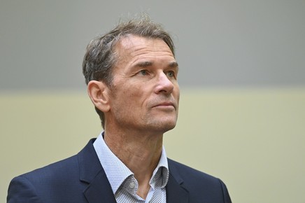 Fostul portar al Germaniei, Jens Lehmann, amendat cu 135.000 de euro după ce a deteriorat garajul vecinului său cu o drujbă