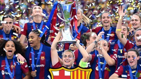 Real Madrid, cea mai bună echipă a anului. FC Barcelona, cea mai bună echipă din fotbalul feminin