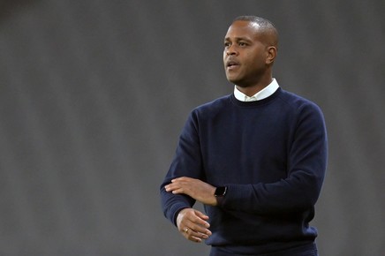 Fostul mare fotbalist olandez Patrick Kluivert va prelua naţionala aflată pe locul 127 FIFA