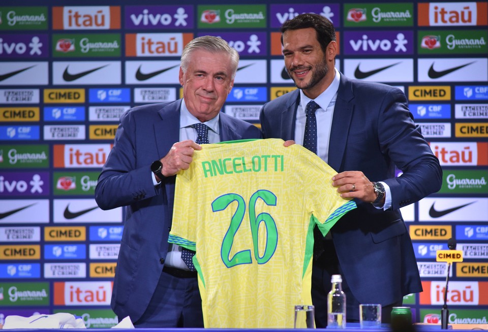 //i0.1616.ro/media/581/3142/38127/22046866/1/ancelotti-brazilia.jpg