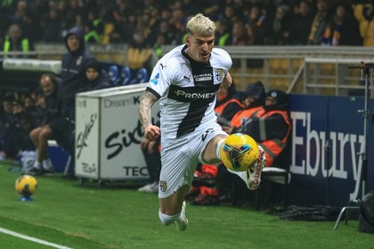 Valentin Mihăilă, ofertă de la o echipă din Serie A. Cine îl doreşte pe internaţionalul român