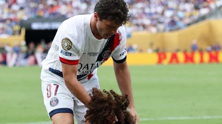 După ce l-a tras de păr pe Marc Cucurella, Joao Neves este suspendat pentru Supercupa Europei