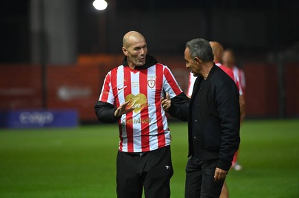 Anunţat drept favorit pentru a-i succeda lui Didier Deschamps, Zinédine Zidane confirmă revenirea sa iminentă: „În curând, voi antrena”