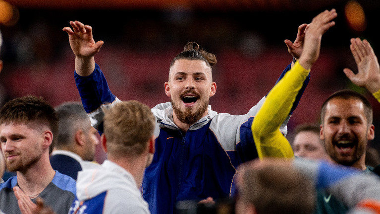 Drăguşin şi-a dat acordul şi pleacă de la Tottenham! Fundaşul este dorit de unul dintre granzii Europei