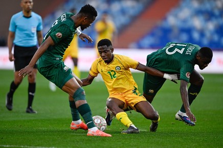 Siyabonga Ngezana a câştigat duelul cu Mario Marinică din Cupa Africii pe Naţiuni