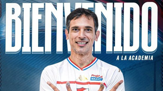 La 44 de ani, Roque Santa Cruz, fost atacant la Bayern Munchen, a semnat cu o nouă echipă 