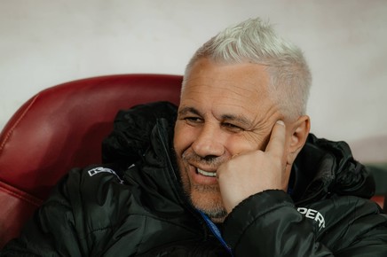 Marius Şumudică a răbufnit, la o lună după ce a preluat-o pe Al-Okhdood: „Pentru mine, există această mare întrebare”