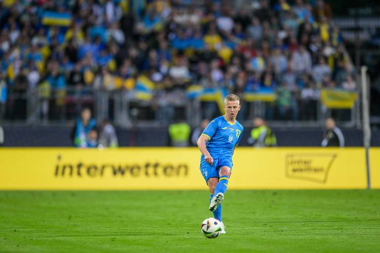 Internaţionalul ucrainean Oleksandr Zinchenko va semna cu Ajax Amsterdam