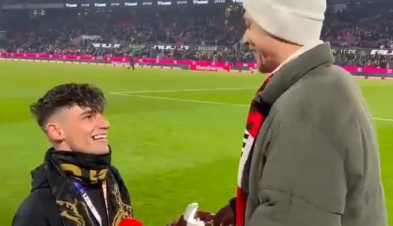 Un arbitru amator german a fost victima unei agresiuni homofobe după ce şi-a cerut iubitul în căsătorie în timpul unui meci din Bundesliga