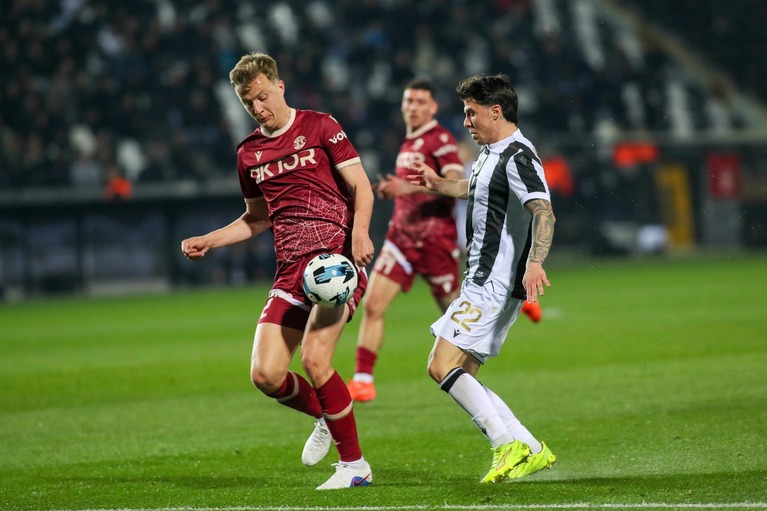 Victorie pentru PAOK şi Răzvan Lucescu cu Asteras. Echipa românului ţine aproape de tandemul fruntaş