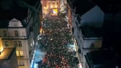 Sărbătoare în Bosnia! Zeci de mii de oameni au ieşit în stradă după calificarea naţionalei la Cupa Mondială!