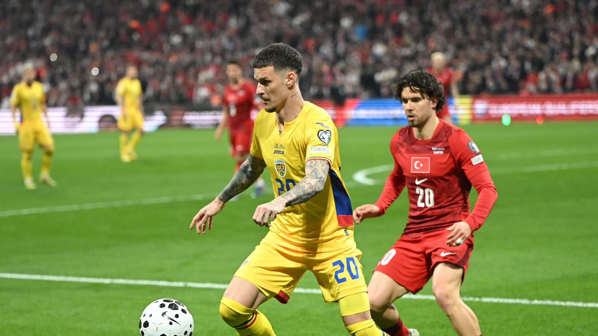 Chiar şi Dennis Man a fost menţionat, după ce Italia a uitat să se califice la Mondial: ”Rezervă a lui!” 

