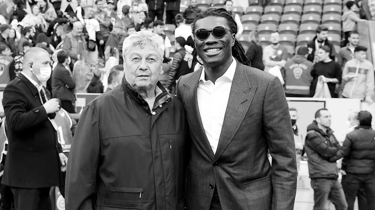 Bafetimbi Gomis, un ultim omagiu pentru fostul său antrenor. 