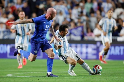 Argentina s-a impus categoric în amicalul cu Islanda. Lionel Messi a marcat din penalty