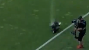 VIDEO | Tragedie evitată la limită la meciul Ungaria - Kazahstan. O cameră aeriană a căzut pe teren