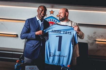 Fostul mare internaţional ivorian Yaya Toure este antrenorul echipei Slovan Bratislava