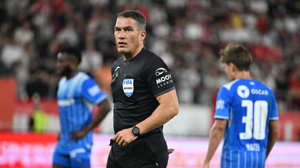 UEFA a delegat cinci brigăzi de arbitri din România pentru partidele din turul trei preliminar al competiţiilor europene 