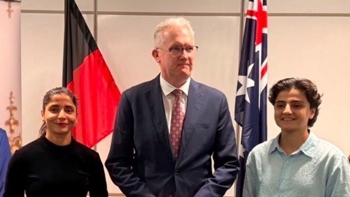 După ce au refuzat să cânte imnul naţional şi au fugit din ţara lor, două foste jucătoare iraniene au primit cetăţenia australiană