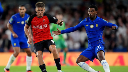 Chelsea merge mai departe în Cupa Ligii, după ce a trecut de Luton Town, formaţie din liga a treia engleză