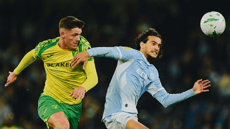Manchester City a zdrobit-o pe Norwich şi s-a calificat în turul al patrulea al Cupei Ligii Angliei