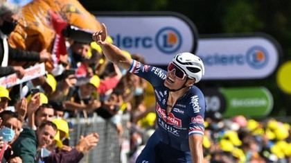 Mathieu van der Poel a câştigat etapa a doua a Turului Franţei