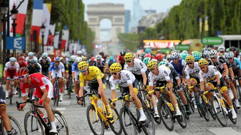 Mark Cavendish a câştigat etapa a 13-a a Turului Franţei şi a egalat recordul deţinut de Eddy Merckx
