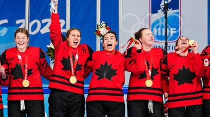 Canada a câştigat medalia olimpică de aur la hochei pe gheaţă feminin, la capătul unei finale palpitante cu SUA