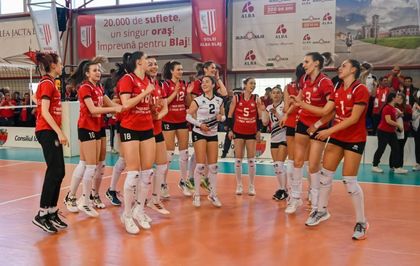 Volei Alba Blaj a primit medaliile de campioană naţională a Ligii Naţionale de volei feminin. Victorie de palmares cu Voluntari, în ultima etapă