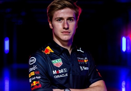 Red Bull l-a suspendat pe unul dintre piloţii săi de rezervă din cauza limbajului rasist folosit de acesta pe o platformă de gaming